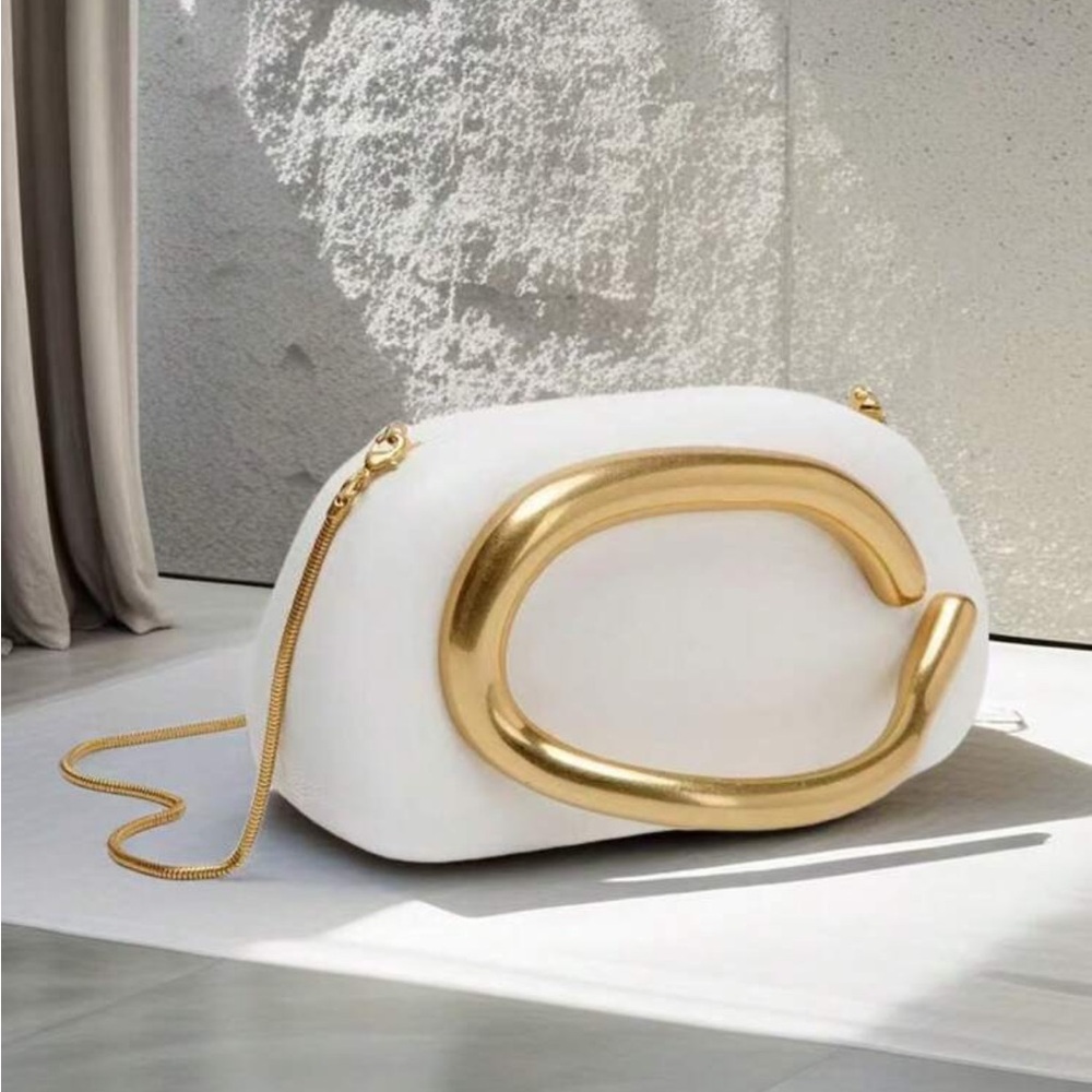 White box bag clutch with gold clasp handle & crossbody chain, Zara - Picture 7 of 10